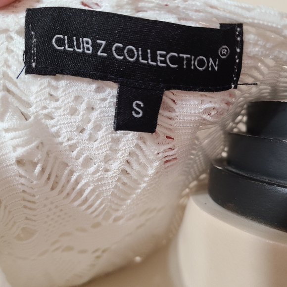 White zip up hooded swimsuit cover up - Picture 2 of 5